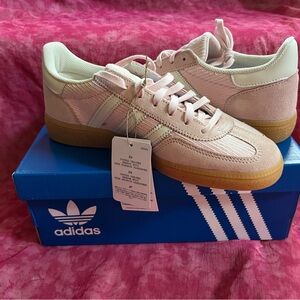 Adidas Handball Spezial women’s US 6.5 (runs big)